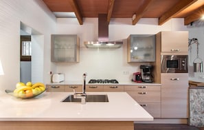 Fridge, microwave, oven, stovetop - Amazing home in Port Verd with private swimming pool, can be inside or outside (Port Verd)