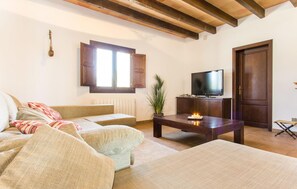 TV, ping pong - Stunning home in Porto Cristo (Porto Cristo)