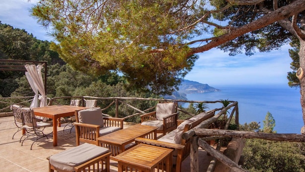 Outdoor dining - Beautiful home in Valldemossa (Valldemossa)