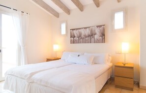 4 habitaciones, cuna de viaje y wifi gratis 