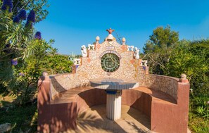 Property grounds - Awesome home in Cala Ratjada with WiFi (Cala Ratjada)