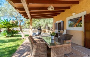 Outdoor dining - Cozy home in Arta with private swimming pool, can be inside or outside (Arta)