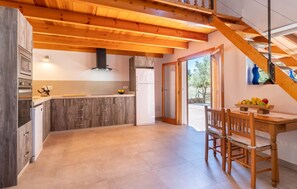 Fridge, microwave, oven, stovetop - Cozy home in Arta with private swimming pool, can be inside or outside (Arta)