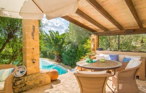 Outdoor dining - Amazing apartment in Arta with private swimming pool, can be inside or outside (Arta)