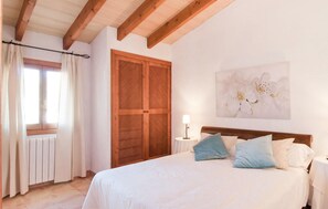 3 bedrooms, in-room safe, iron/ironing board, travel cot - Luxurious home in Son Servera (Son Servera)