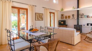 Dining - Nice home in Son Servera with private swimming pool, can be inside or outside (Son Servera)