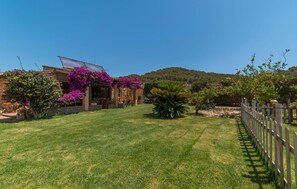 Property grounds - Lovely home in Son Servera with private swimming pool, can be inside or outside (Son Servera)