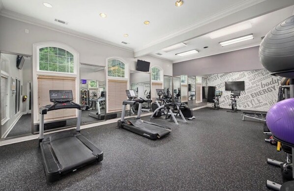 Fitness facility - Spacious & comfort 1bedroom apartment with balcony (Sandy Springs)