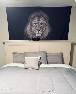 1 bedroom, iron/ironing board, WiFi, bed sheets - Spacious & comfort 1bedroom apartment with balcony (Sandy Springs)