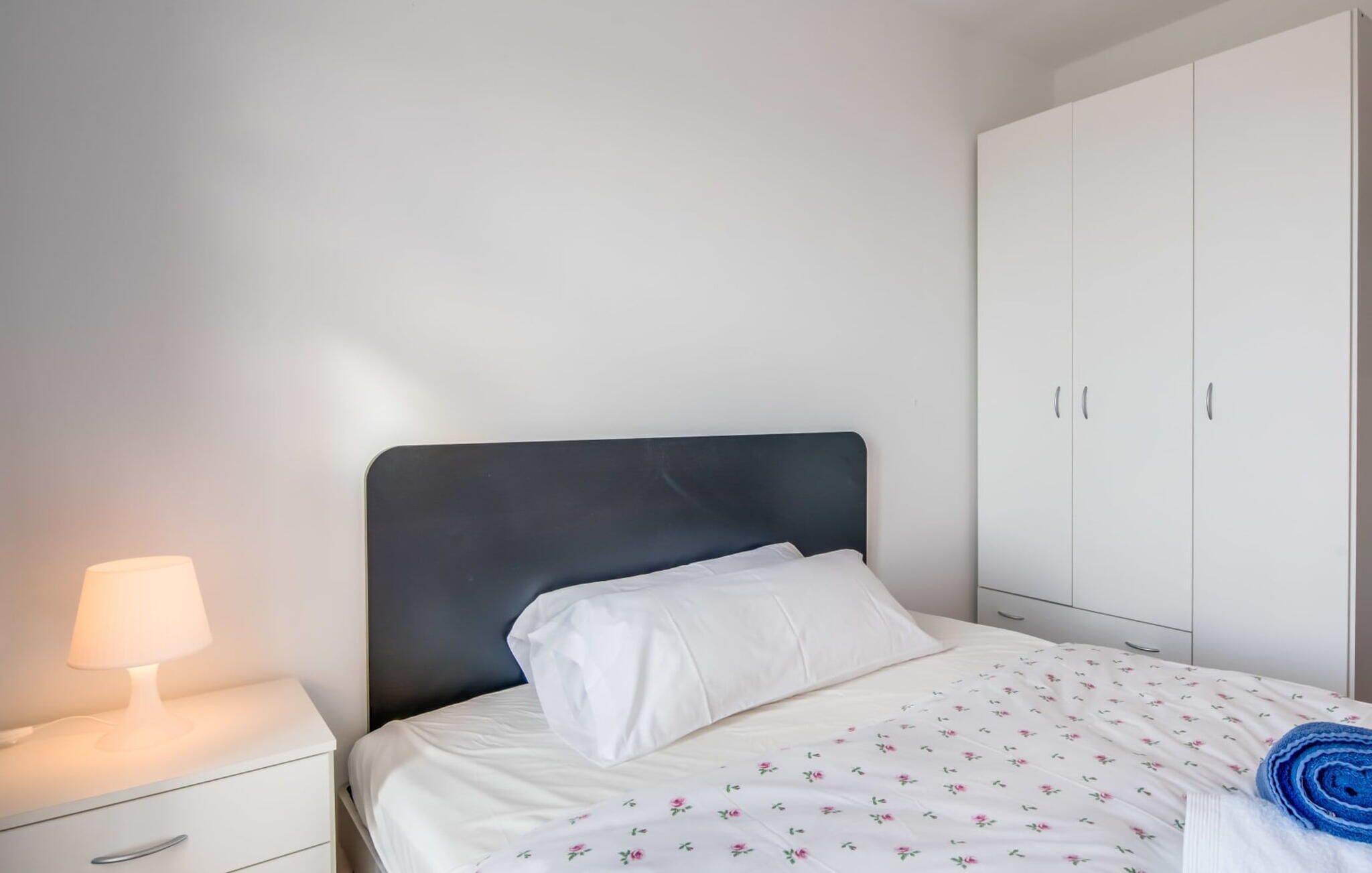 3 多间卧室、熨斗/熨衣板、旅行婴儿床、免费 WiFi