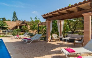 Terrace/patio - Beautiful home in Cala Millor (Cala Millor)