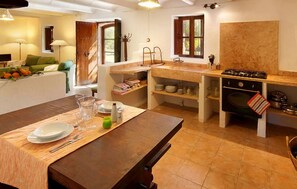 Interior - Stunning home in Valldemossa (Valldemossa)