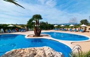 Pool - Gorgeous home in Can Picafort (Can Picafort)