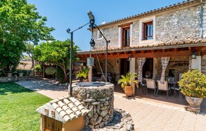 Outdoor dining - Gorgeous home in Inca with private swimming pool, can be inside or outside (Inca)