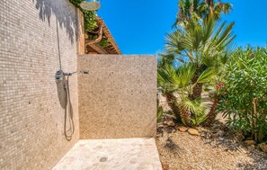 Property grounds - Awesome home in Santanyi (Santanyi)
