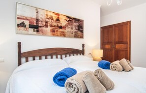 4 Schlafzimmer, Zimmersafe, Reisekinderbett, kostenloses WLAN