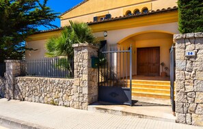 Exterior detail - Cozy home in Cala Millor with private swimming pool, can be inside or outside (Cala Millor)