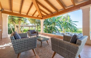 Terrace/patio - Cozy home in Campos with private swimming pool, can be inside or outside (Campos)