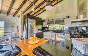 Fridge, microwave, oven, stovetop - Gorgeous home in Manacor with private swimming pool, can be inside or outside (Manacor)