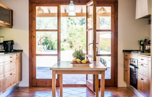 Fridge, microwave, oven, stovetop - Amazing home in Sant Llorenc (Sant Llorenc)