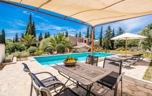 Outdoor dining - Cozy home in Arta with private swimming pool, can be inside or outside (Arta)