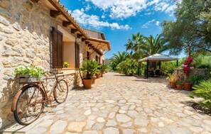 Terrace/patio - Nice home in Arta with private swimming pool, can be inside or outside (Arta)