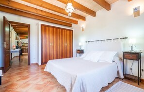bed - Nice home in Arta with private swimming pool, can be inside or outside (Arta)