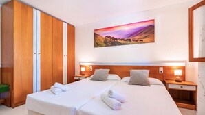 3 Schlafzimmer, Reisekinderbett, kostenloses WLAN