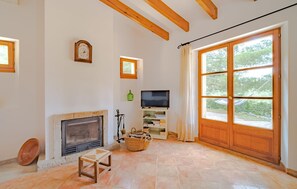 TV, DVD player - 2 bedroom lovely home in Colonia de Sant Pere (Colonia de Sant Pere)