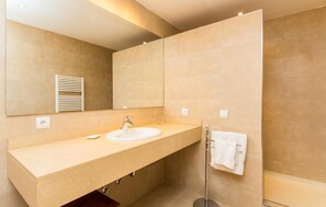 Shower, hair dryer - Beautiful home in Cala Romantica (Cala Romantica)