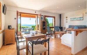 TV - Stunning home in Colonia de Sant Pere with house sea view (Colonia de Sant Pere)