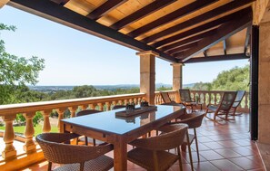 Outdoor dining - Lovely home in Manacor with private swimming pool, can be inside or outside (Manacor)