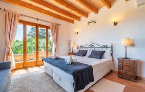6 Schlafzimmer, Bügeleisen/Bügelbrett, Reisekinderbett, kostenloses WLAN