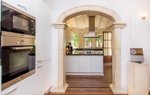 Fridge, microwave, oven, stovetop - Amazing home in Binissalem with private swimming pool, can be inside or outside (Binissalem)