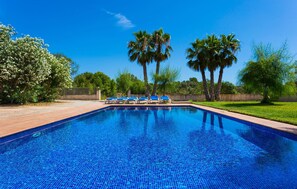 Pool - Beautiful home in Campos with private swimming pool, can be inside or outside (Campos)