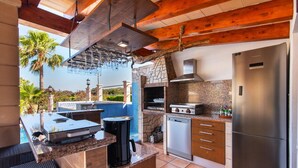 Coffee/tea maker, fridge, oven, stovetop - Lovely home in Arta with private swimming pool, can be inside or outside (Arta)