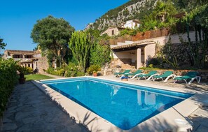 Pool - Nice home in Pollenca with private swimming pool, can be inside or outside (Pollenca)