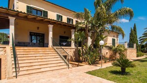 Unclassified image, 3 of 50, button - Beautiful home in Ses Salines (Ses Salines)