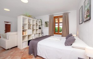 1 chambre, fer et planche à repasser, lit parapluie, Wi-Fi gratuit