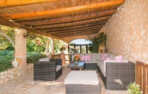 Terrace/patio - Amazing home in Manacor with private swimming pool, can be inside or outside (Manacor)