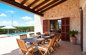 Outdoor dining - Gorgeous home in Manacor with private swimming pool, can be inside or outside (Manacor)