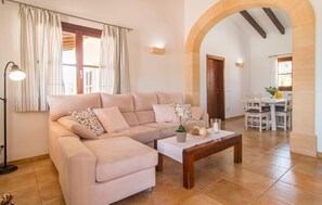 Smart TV, ping pong - Amazing home in Arta with private swimming pool, can be inside or outside (Arta)
