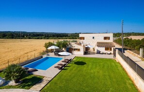 Pool - Nice home in Muro with private swimming pool, can be inside or outside (Muro)