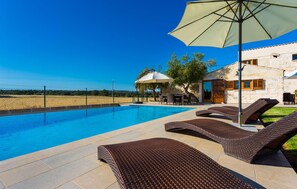 Pool - Nice home in Muro with private swimming pool, can be inside or outside (Muro)