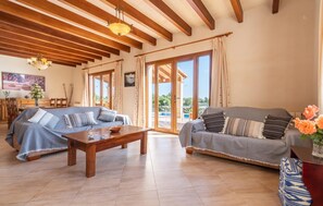 Smart TV, DVD player, ping pong - Awesome home in Alqueria Blanca (Alqueria Blanca)