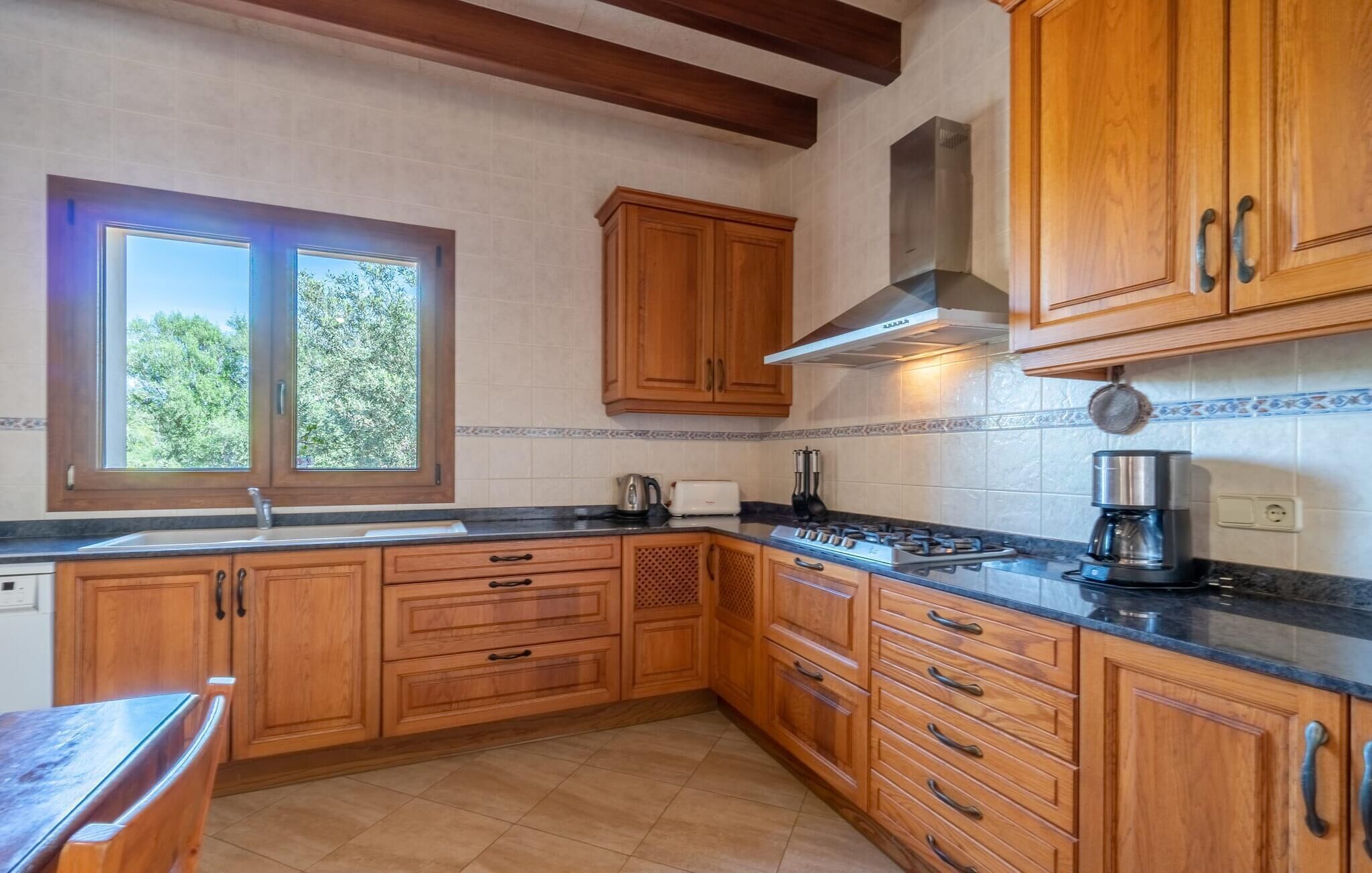 Refrigerador, horno, parrilla de estufa y lavavajillas 