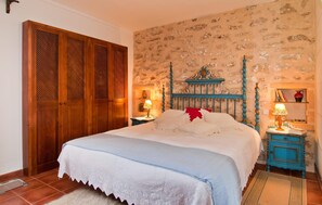 5 Schlafzimmer, Zimmersafe, Bügeleisen/Bügelbrett, Reisekinderbett