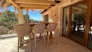 Outdoor dining - Nice home in Porto Colom with private swimming pool, can be inside or outside (Porto Colom)