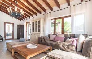 Smart-TV, Tischtennisplatte