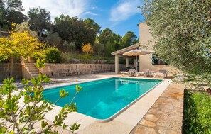 Pool - Cozy home in Santa Margalida (Santa Margalida)